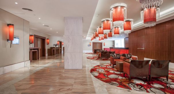 هتل کرون پلازا دبی (Crowne Plaza Dubai)