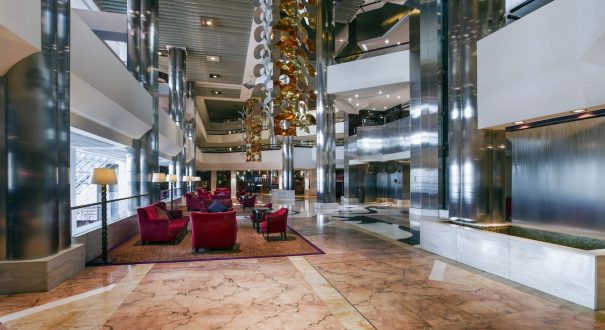 هتل کرون پلازا دبی (Crowne Plaza Dubai)