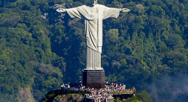 مجسمه‌ مسیح منجی ( Christ the Redeemer )