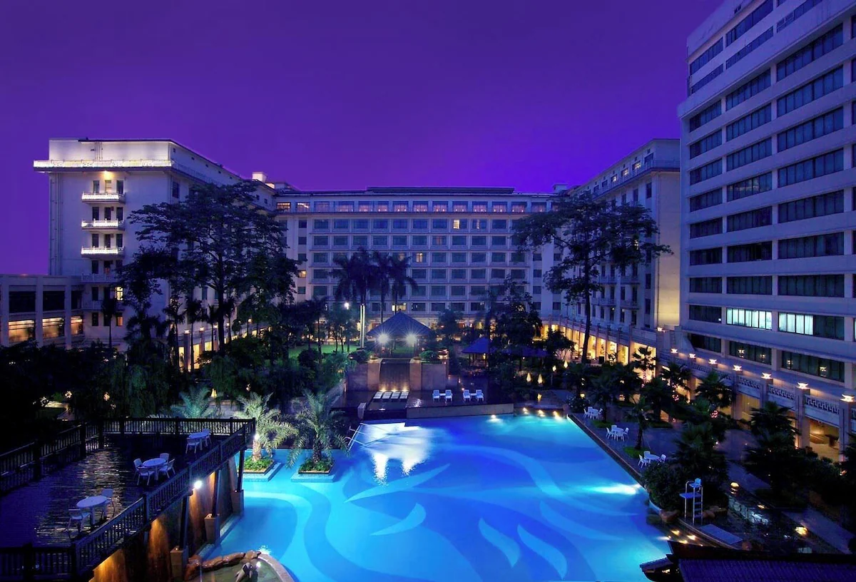 هتل دانگ فنگ گوانجو (Dong Fang Hotel Guangzhou)