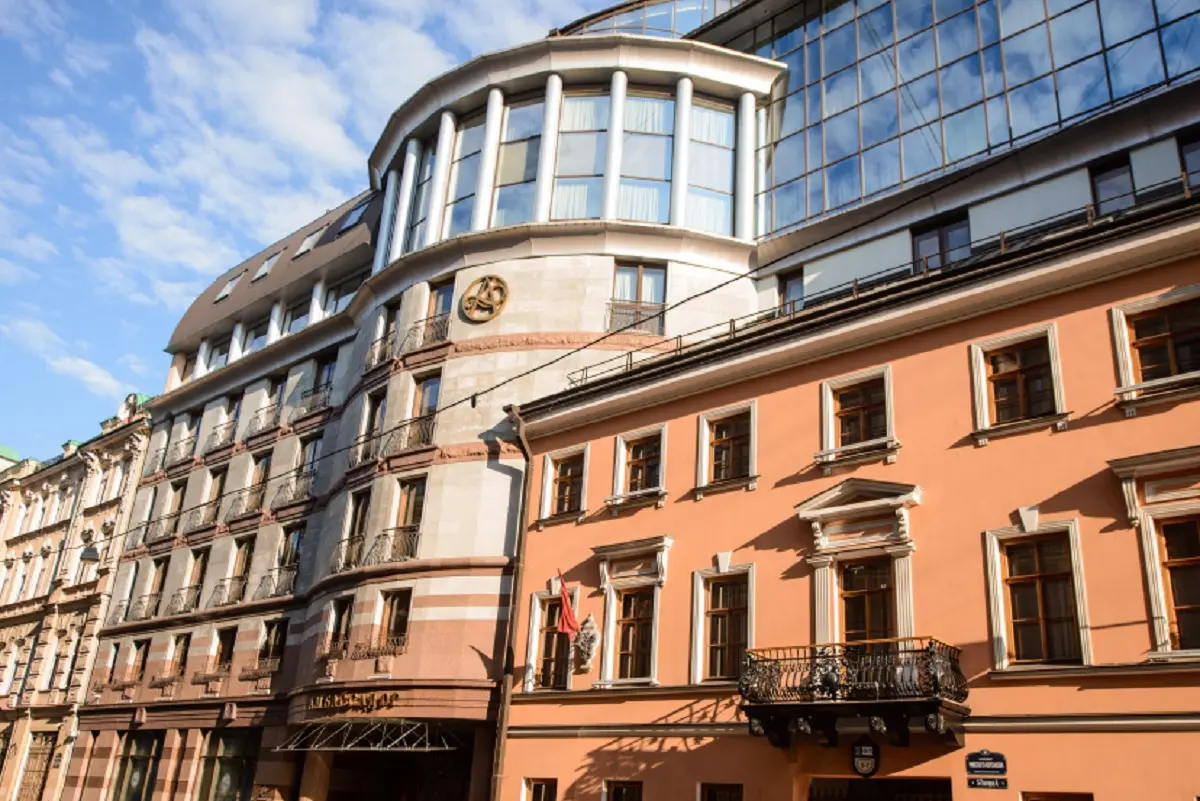 هتل آمباسادور سنت پترزبورگ (Ambassador Hotel)