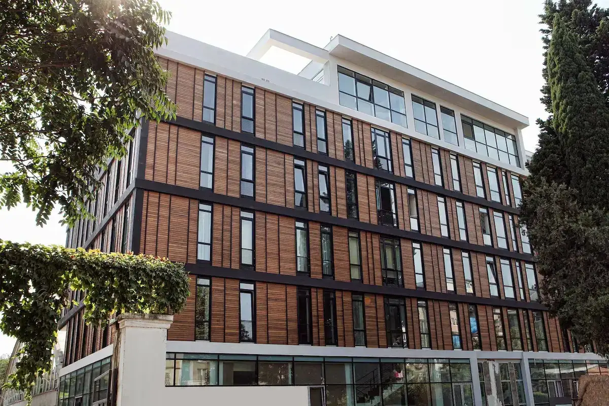 هتل ال ام کلاب تفلیس (L.M Club Hotel)