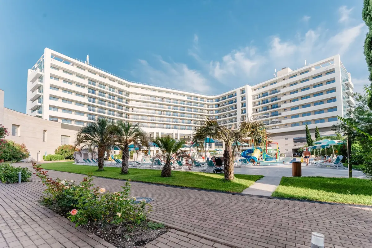 هتل مانترا کانگرس سوچی (Mantera Congress Hotel)
