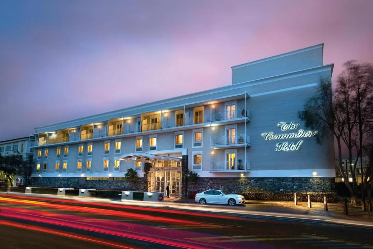 هتل کومودور کیپ تاون (The Commodore Hotel) هتل کومودور کیپ تاون (The Commodore Hotel)
