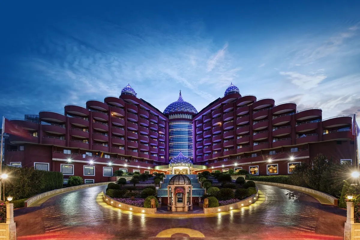 هتل دلفین پالاس آنتالیا (Delphin Palace Hotel) هتل دلفین پالاس آنتالیا (Delphin Palace Hotel)