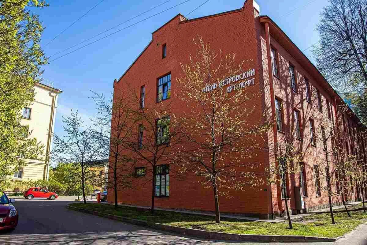 هتل پتروفسکی آرت لافت سنت پترزبورگ (Petrovskiy Art Loft Hotel)