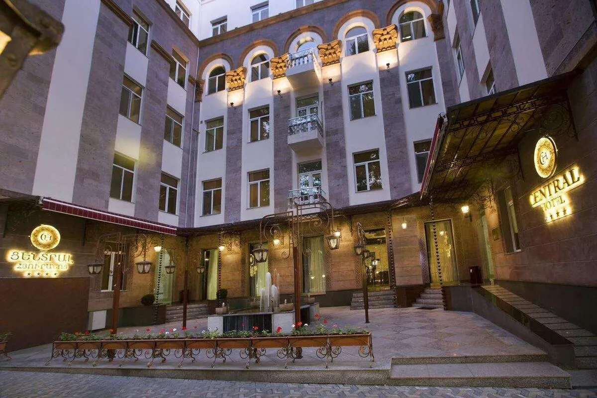 هتل سنترال ایروان (Central Hotel)