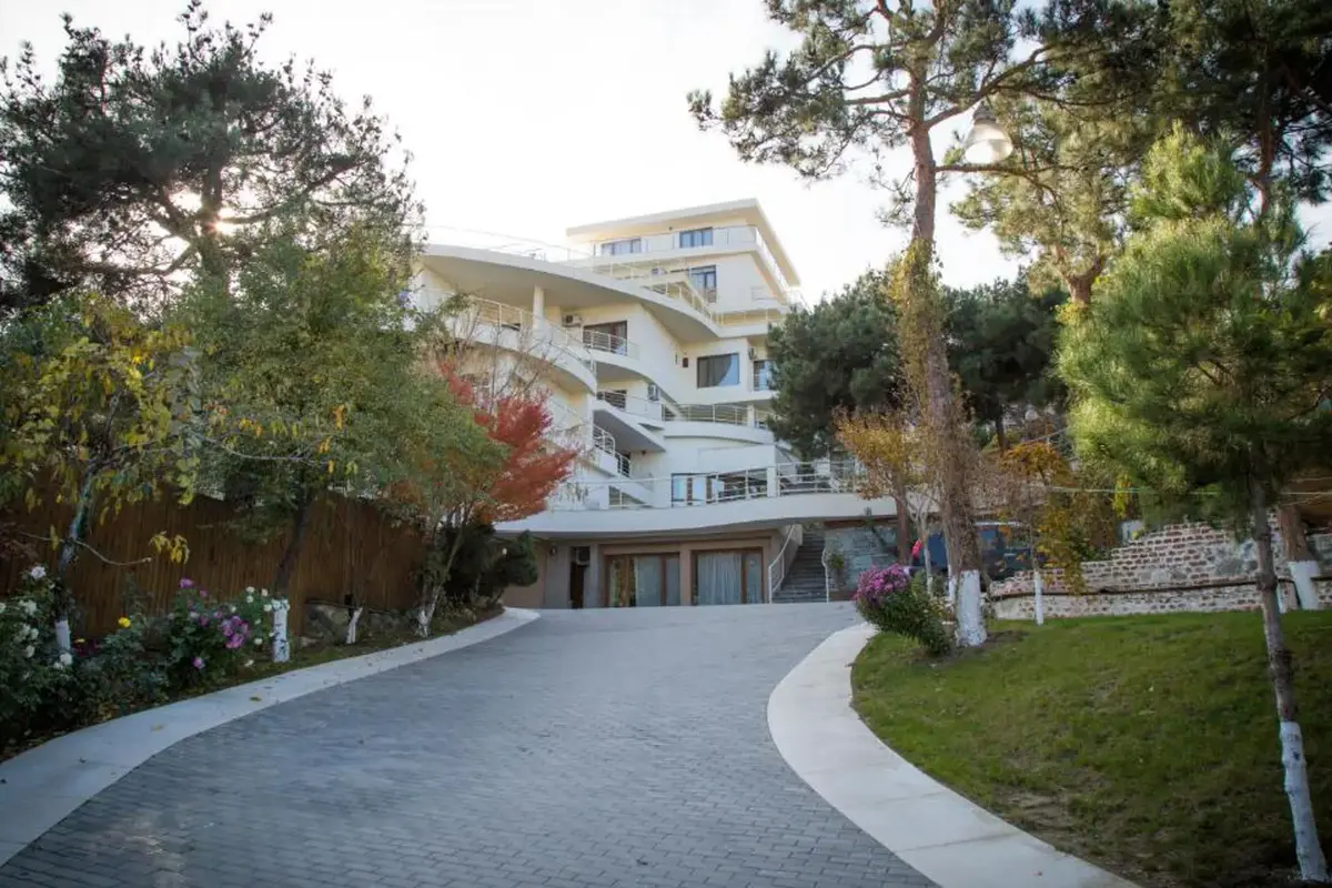 هتل بیوموند گاردن تفلیس (Hotel Beaumonde Garden)