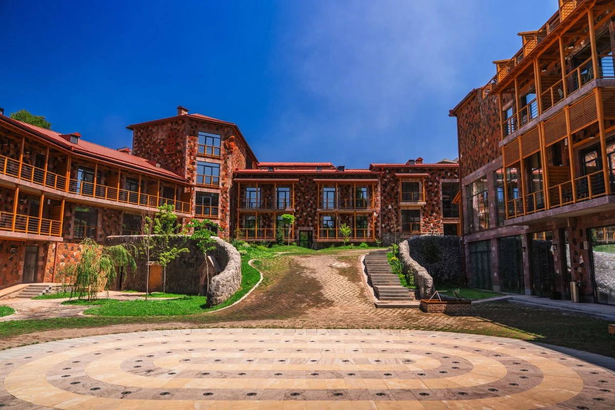 هتل رد بریج ایروان (Red Bridge Hotel)