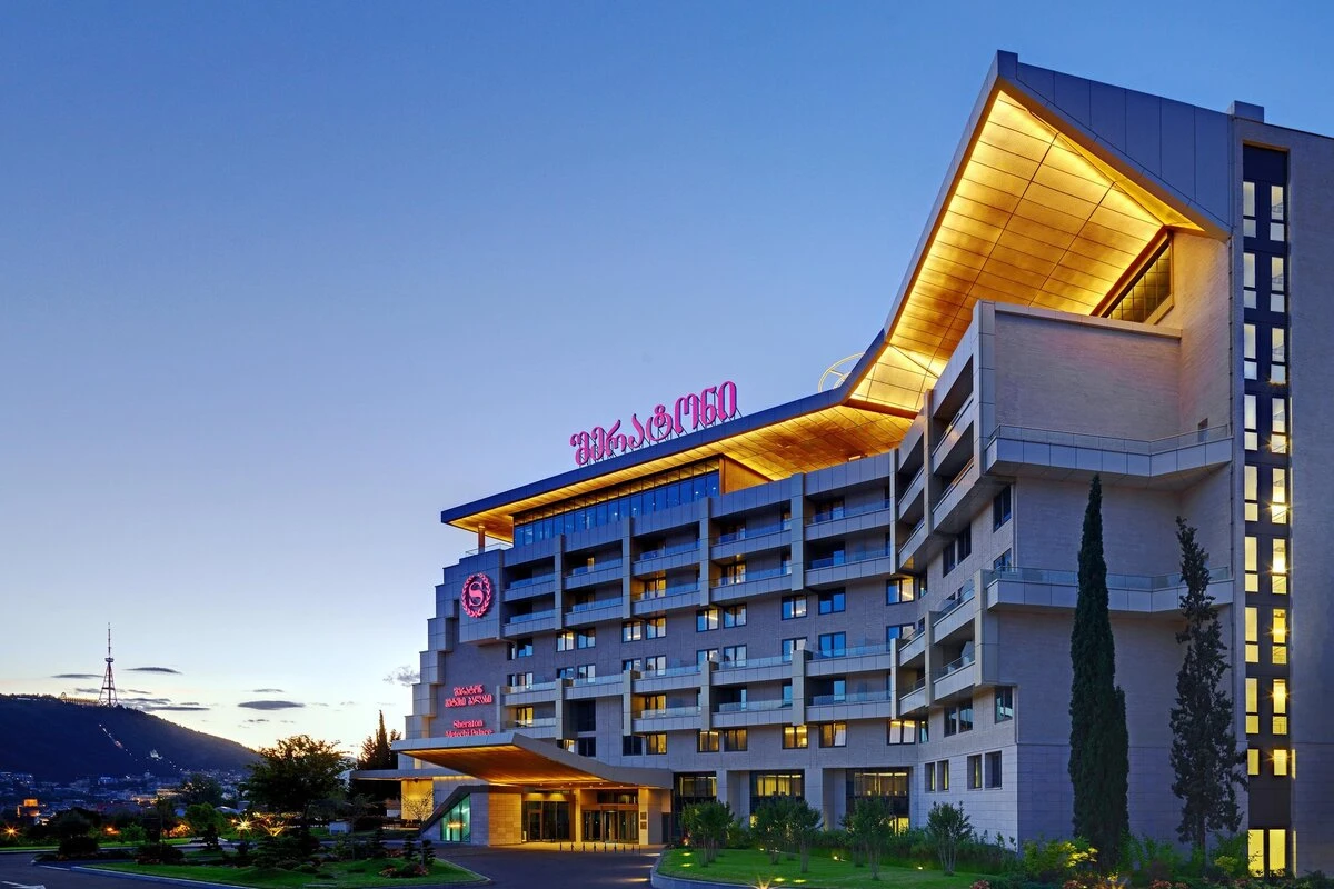هتل شرایتون متچی تفلیس (Sheraton Grand Metechi)