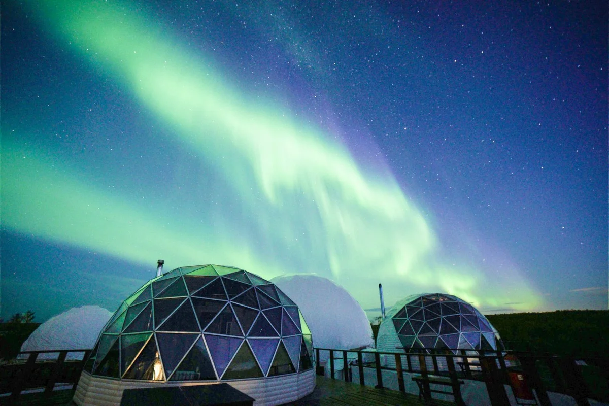هتل آرورا ویلیج مورمانسک ایگلو (Aurora Village Murmansk Igloo)